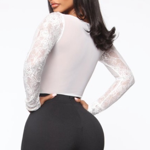 Fashion Nova Lace Bodysuit size XS - Picture 3 of 4